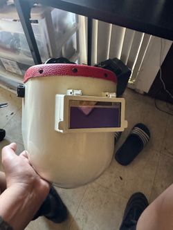 Auto darkening sugar scoop welding helmet