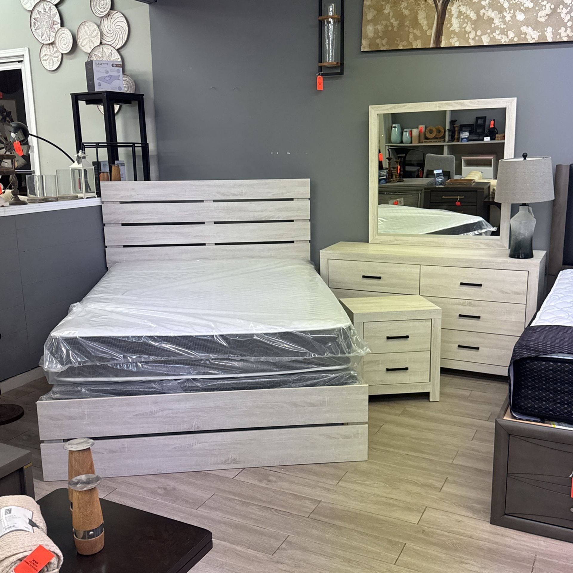 4Pc Queen bedroom Set