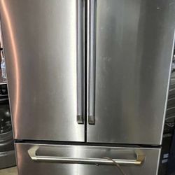 GE REFRIGERATOR 