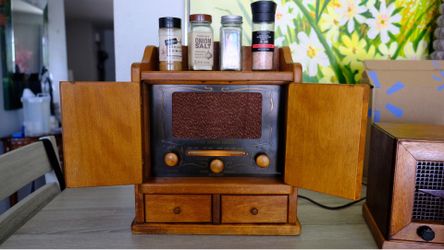 The Spice Box AM Radio