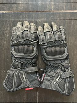 Motorcycle gloves