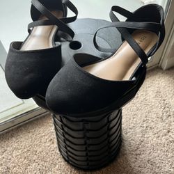 Black Ballet Flats
