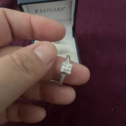 White Gold 💍 Ring