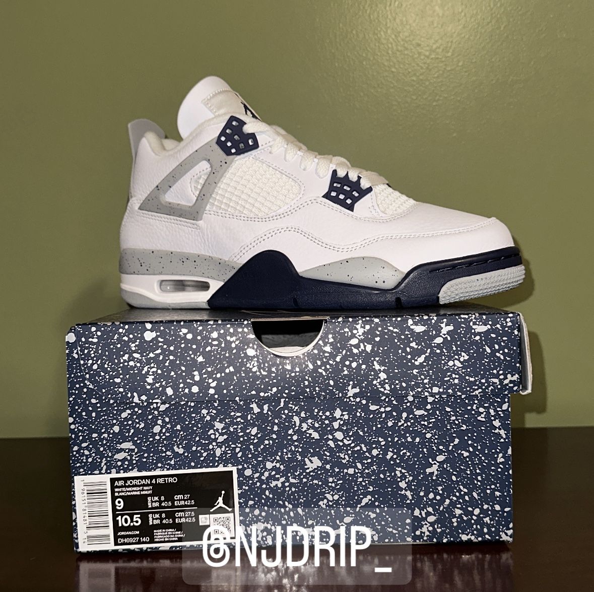 Nike Air Jordan Midnight Navy 4’s Size 9
