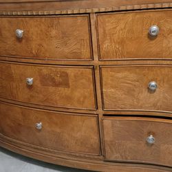 Dresser With Mirror