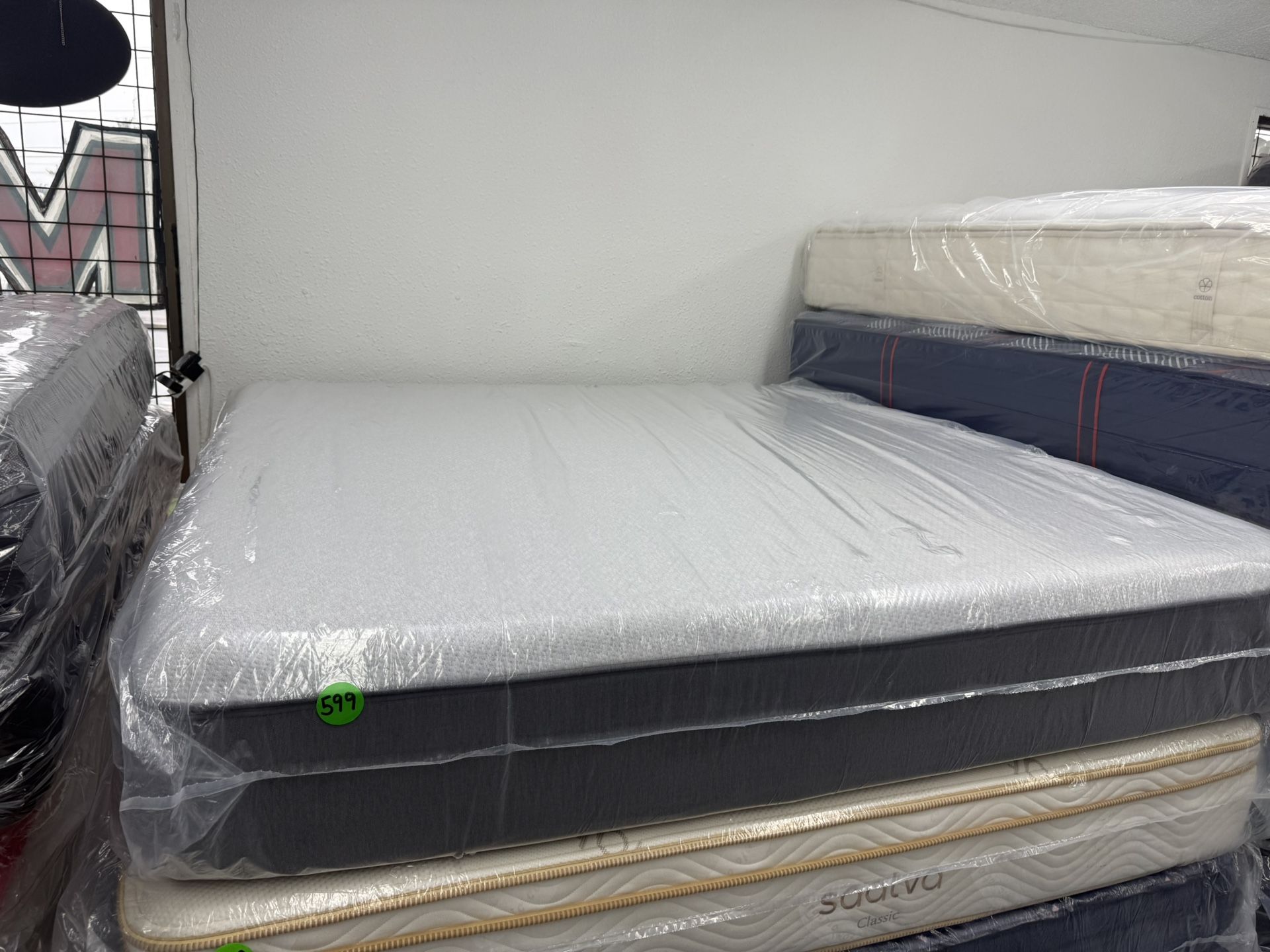 KING SIZE CASPER MATTRESS & BOX SPRINGS BED SET