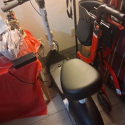 Electric Scooter  Okai  With Charger  Runs Good 