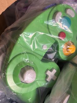 New NGC Controller - Solid Green - compatible with Nintendo GameCube Console controllers