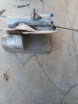 Hobart 1612 meat slicer