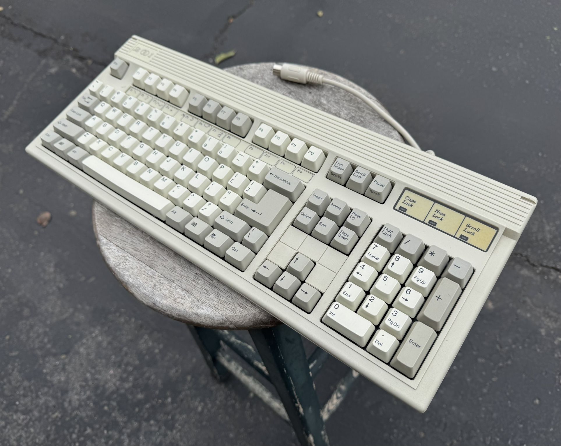 Vintage Mechanical Keyboard - Focus FK-2001 Mechanical Clicky Keyboard White Alps Switches FSQ4VY - Tested