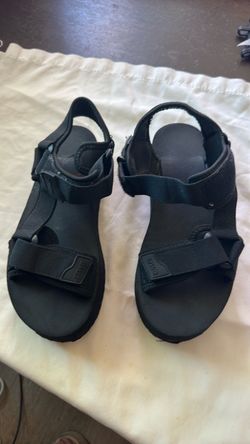 Black Strap Sport Sandals size 6