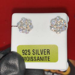 925 Silver With Moissanite Diamond Earring 