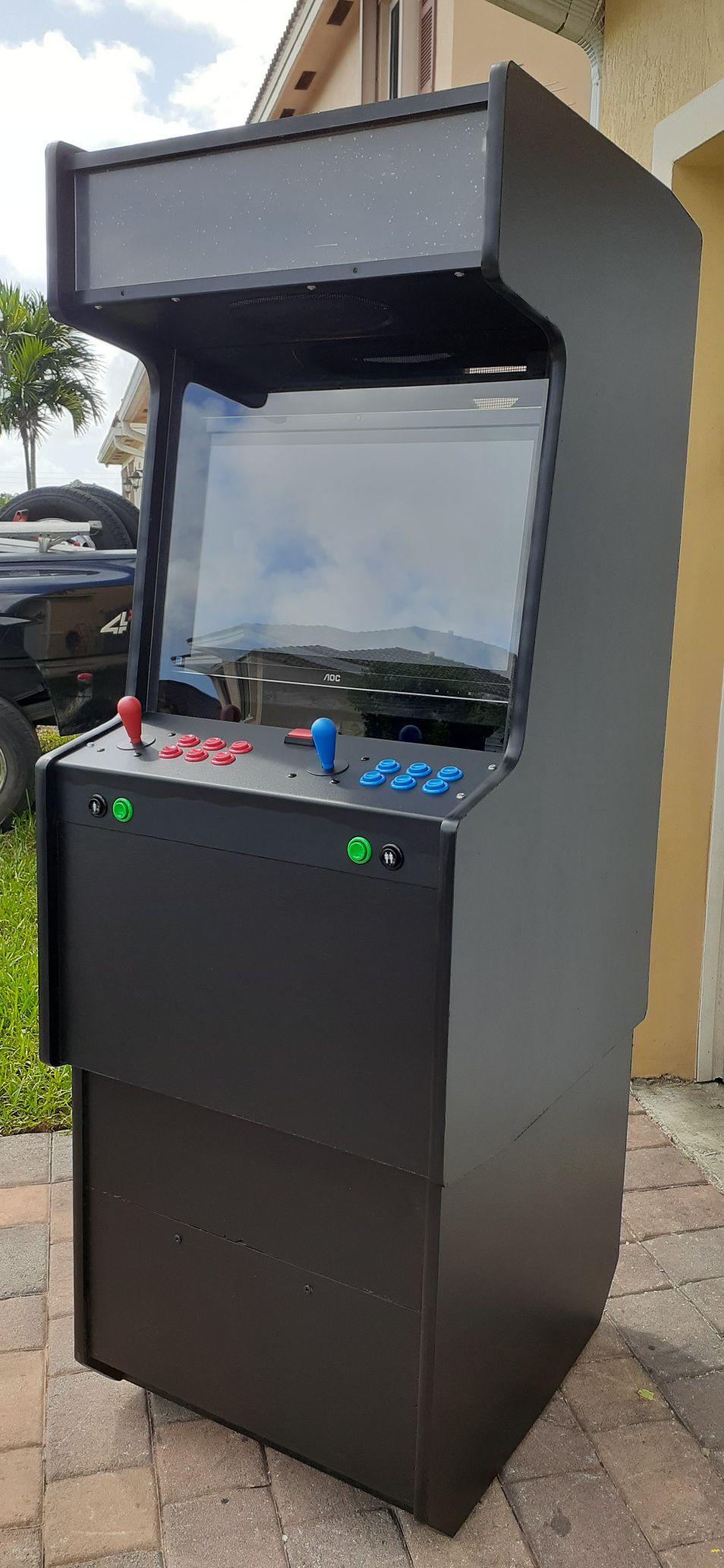 Vintage retro arcade machine with thousands of games