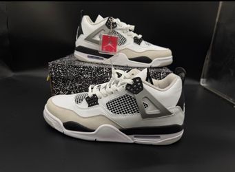 Jordan 4’s size 8/10/11/13