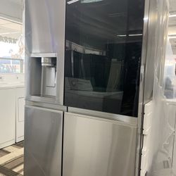 Brand New LG Refrigerator Stainless Side By Side Unit