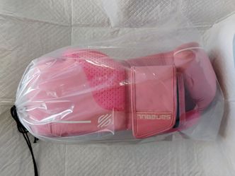 Boxing gloves