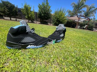 Jordan 5 black Carolina (size 10$