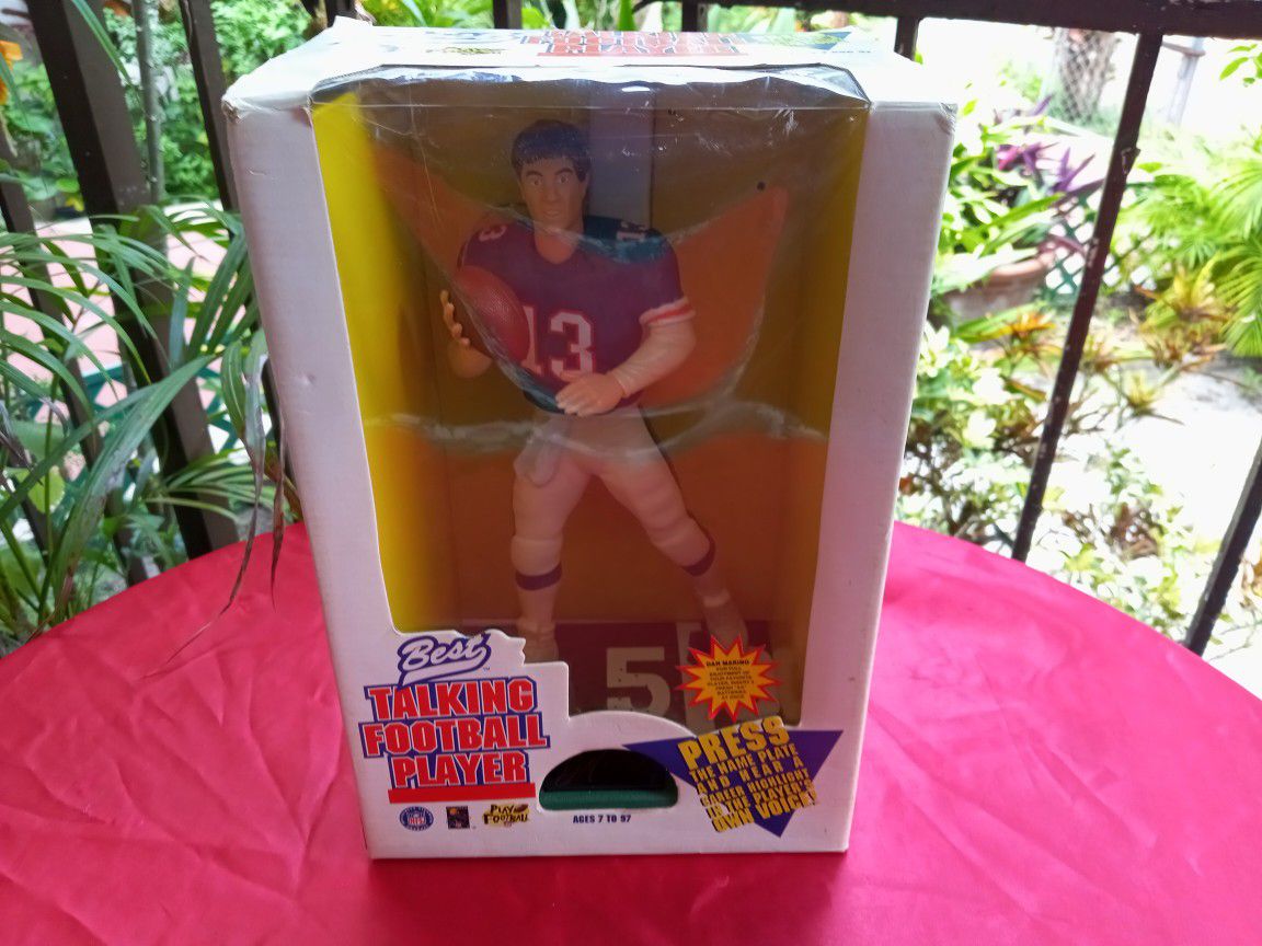 DOLPHINS 1996 BEST TALKING FOOTBALL PLAYER (DAN  MARINO) ACTION FIGURE IN  BOX 