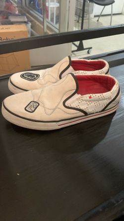 White/Red Shoes Size: 9 1/2