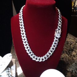 18" Lab Diamond Simulated Cuban Link Stainless Steel Gold Plated One