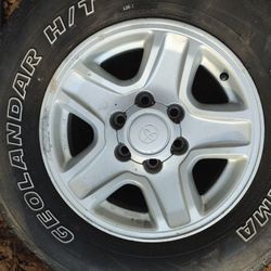 Set Of Four To 55 65 16 Toyota Tacoma Tires And Rims