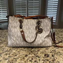 White Michael Kors Purse