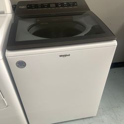 New 4.8 Cu. Ft. Whirlpool Top Load Washer With Agitator 