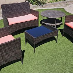 80 $ -- 4 SEATER - Outdoor PATIO FURNITURE