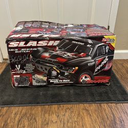 Traxxas Slash 1/10-Scale 2WD Short Course Racing Truck