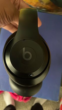 Beats Studio Pro  ( Black )  wireless
