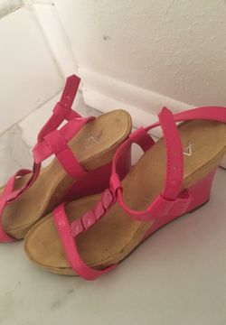 Size 6 pink wedge sandals $5