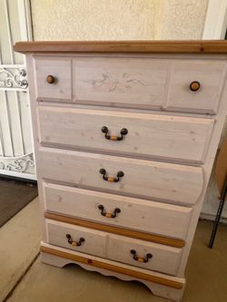 Bedroom Set for Young Girls