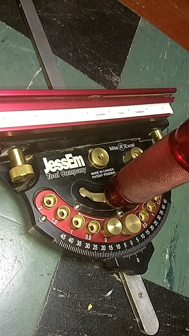 My dad's JessEm Mite-R-Excel Precision Miter Gauge w/ Dual Indexing Angle Location