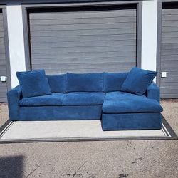 Living Spaces "Shuffle" Sectional Couch