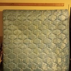 **PENDING PICKUP**FREE King Mattress, Box Springs And Bed Slats