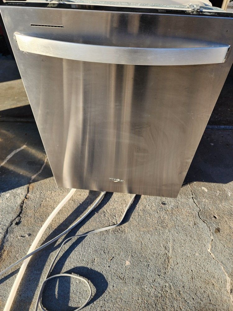 Set New Whirlpool Stove,Dishwasher And Microwave