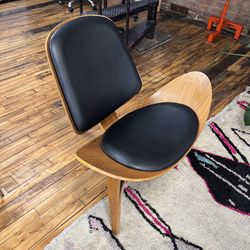 Mid-century modern lounge chair