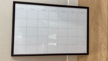 Calendar white board (20” x 30”)