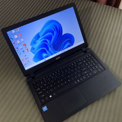 15.6"inch Intel Celeron Acer Laptop, 128GB SSD, 4GB RAM, Inbuilt Bluetooth, SD Card Reader And a WebCam. Windows 11 Installed.