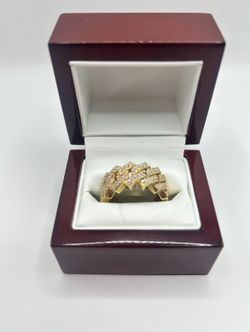 Gold Ring With Diamond 