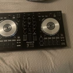 Serato DDJ-SB3 Controller And Case For Sale