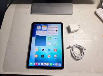 Ipad air 4 like new condition 64gb storage icloud unlocked, CARRIER UNLOCKED or best offers