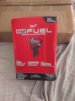 Milwaukee M12 FUEL 3/8" Stubby Impact Wrench 2562-20