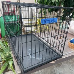 Excellent Condition Small Pets Crate And Carriers