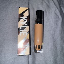 Kylie Concealer Almond