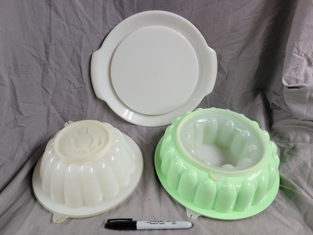 Vintage Tupperware Jello Mold Set