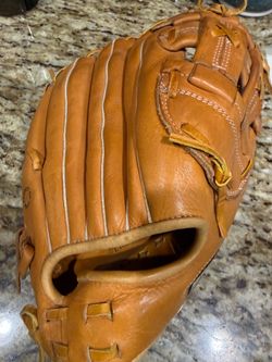 Regent, the big man baseball glove