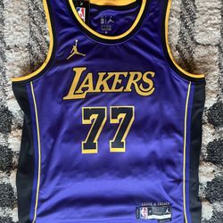 Luka Doncic - XL Jersey - Los Angeles Lakers