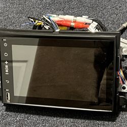 7” Touch Screen Car Radio With Bluetooth GPS