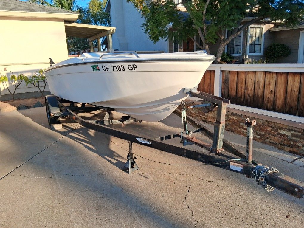 18ft Sea Swirl Mercruiser 898 Open Bow Boat